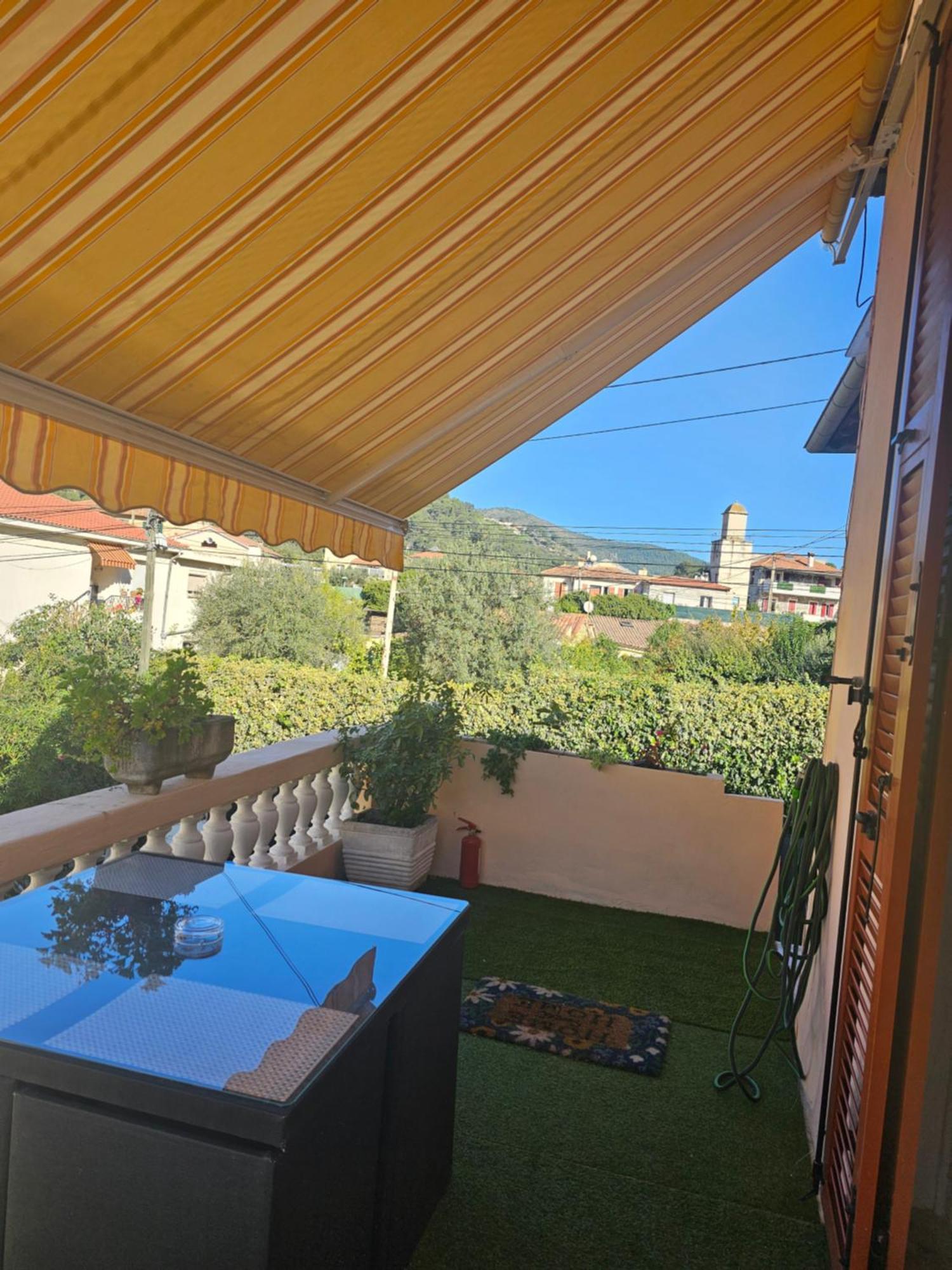 Studio 3 A La Trinite Proche De Nice 10 Mn, Monaco 15 Mn Et L'Italie 30 Mn Esterno foto